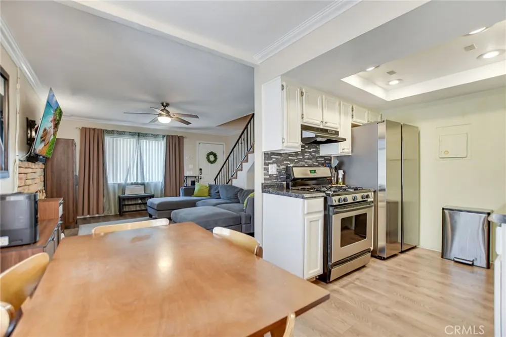1251 S Meadow #127 Colton, CA 92324