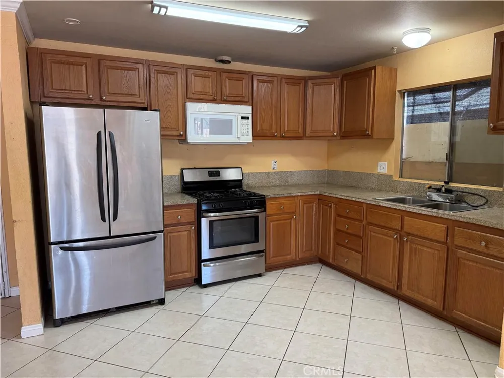 24323 Glencrest Drive Moreno Valley, CA 92553