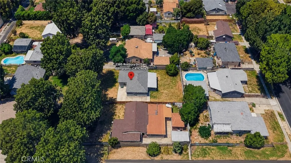 2385 Roxbury San Bernardino, CA 92404