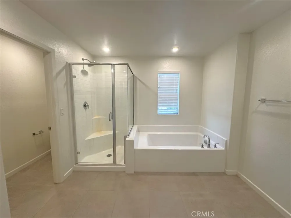 1014 W Buttercup Rialto, CA 92376