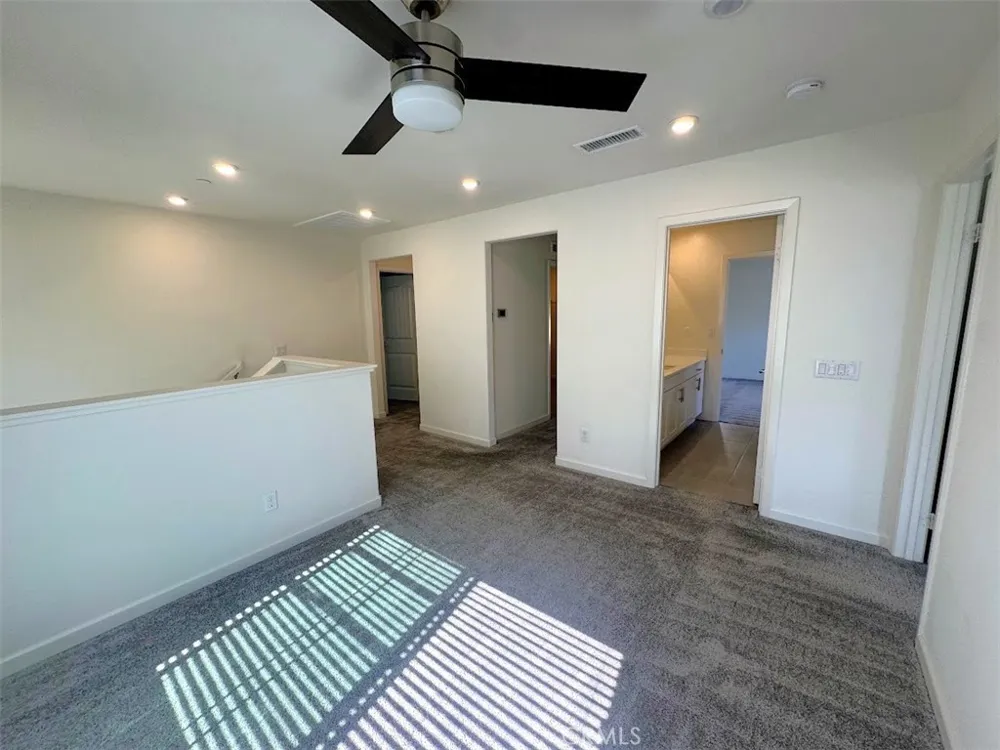 1014 W Buttercup Rialto, CA 92376