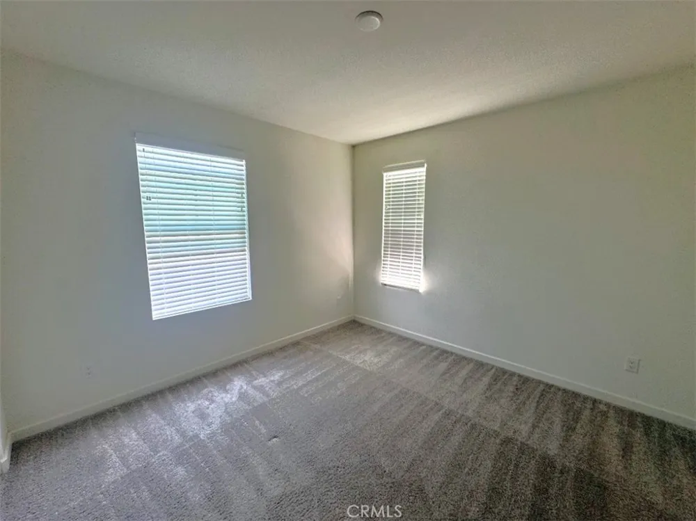 1014 W Buttercup Rialto, CA 92376