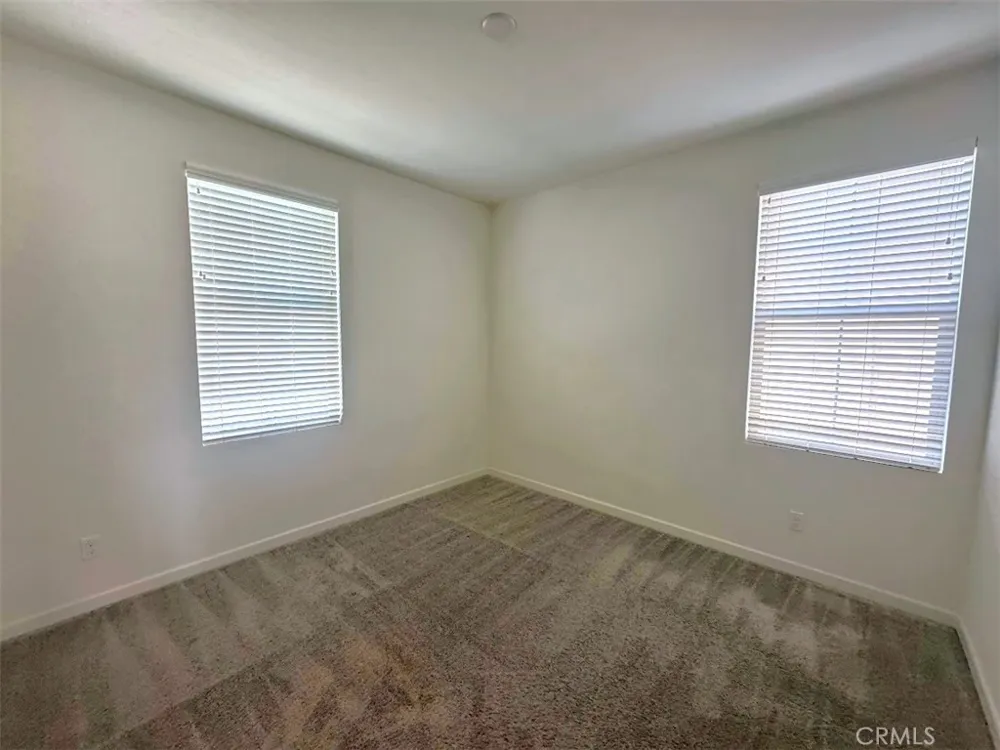 1014 W Buttercup Rialto, CA 92376