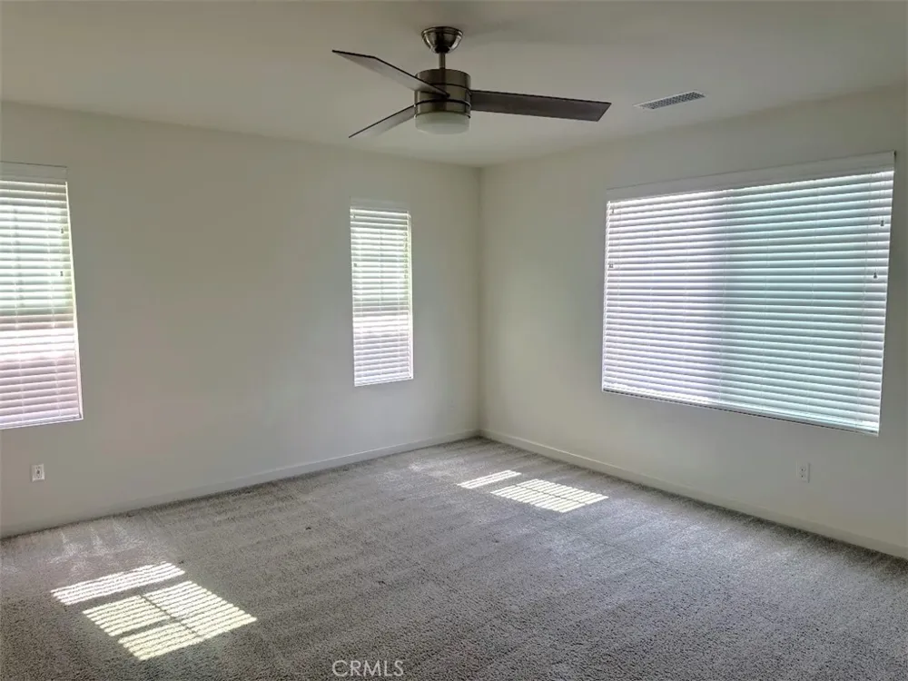 1014 W Buttercup Rialto, CA 92376