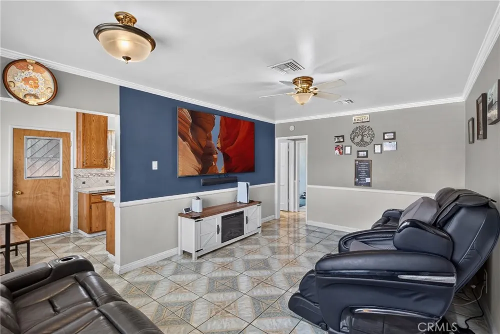 424 E 3rd Rialto, CA 92376
