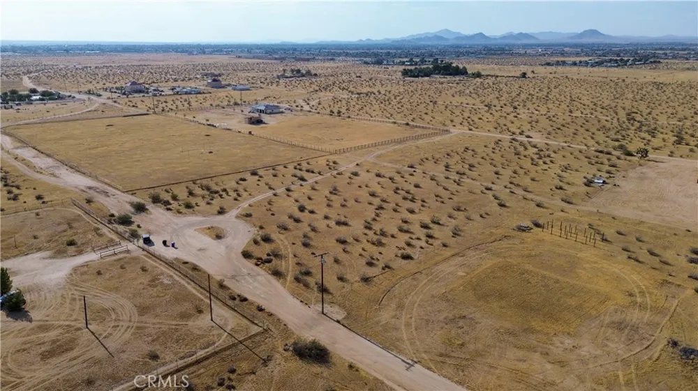 1 Chia Road Apple Valley, CA 92308
