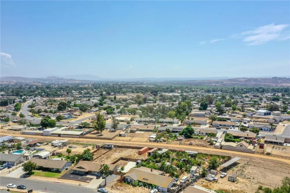 11201 58th Jurupa Valley, CA 91752