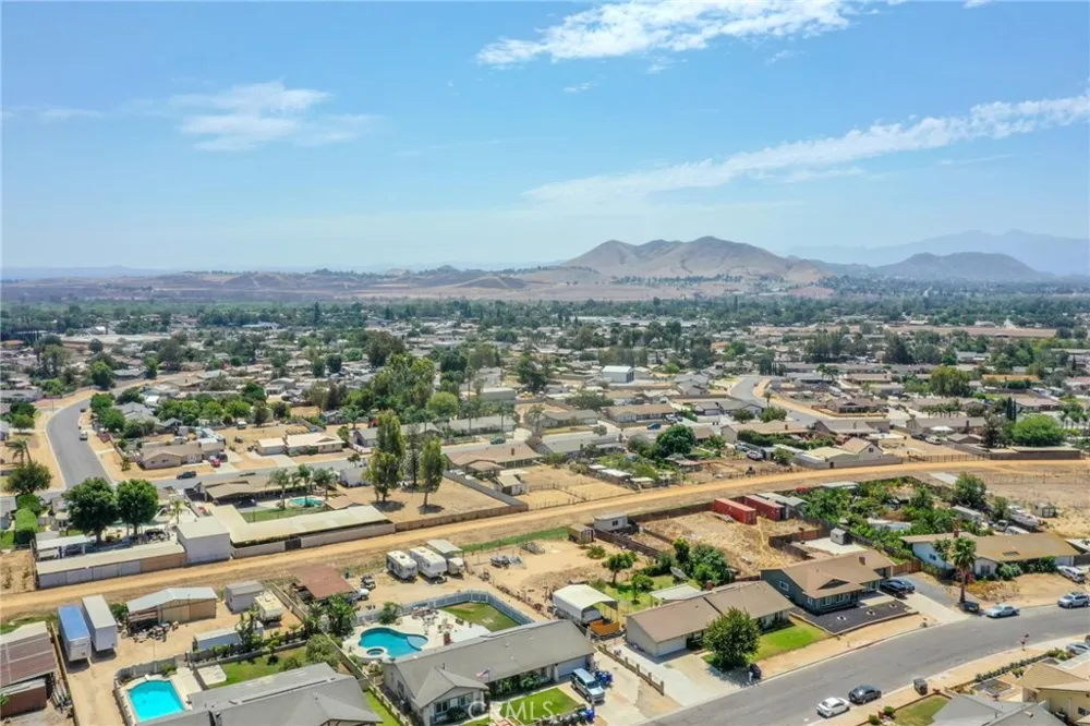 11201 58th Jurupa Valley, CA 91752