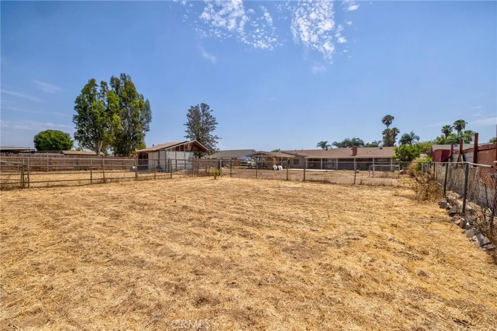 11201 58th Jurupa Valley, CA 91752