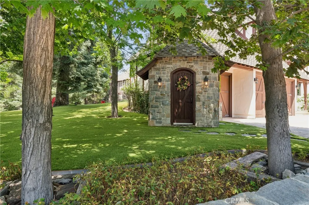 29162 Bald Eagle Ridge Lake Arrowhead, CA 92352