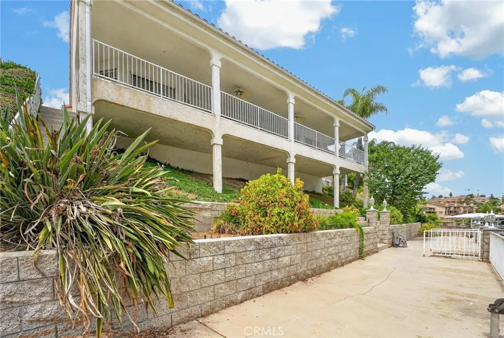 30579 Seahorse Circle Canyon Lake, CA 92587