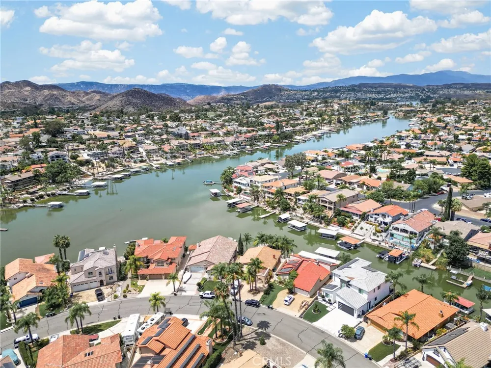 30579 Seahorse Circle Canyon Lake, CA 92587