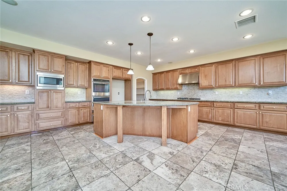 7870 Sanctuary Corona, CA 92883