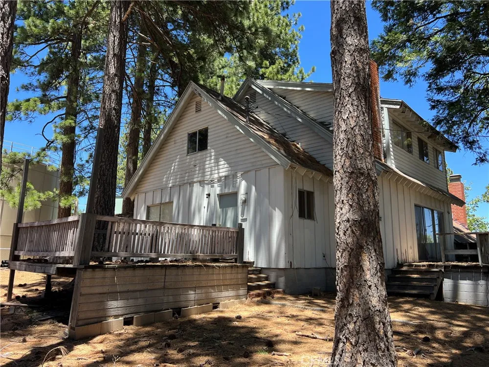 31096 Wild Oak Running Springs, CA 92382