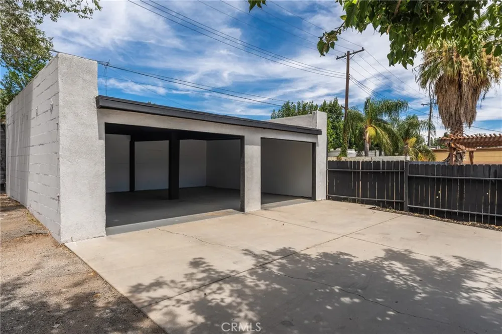 663 W Ramsey Banning, CA 92220