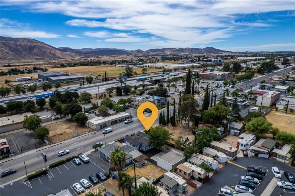 663 W Ramsey Banning, CA 92220