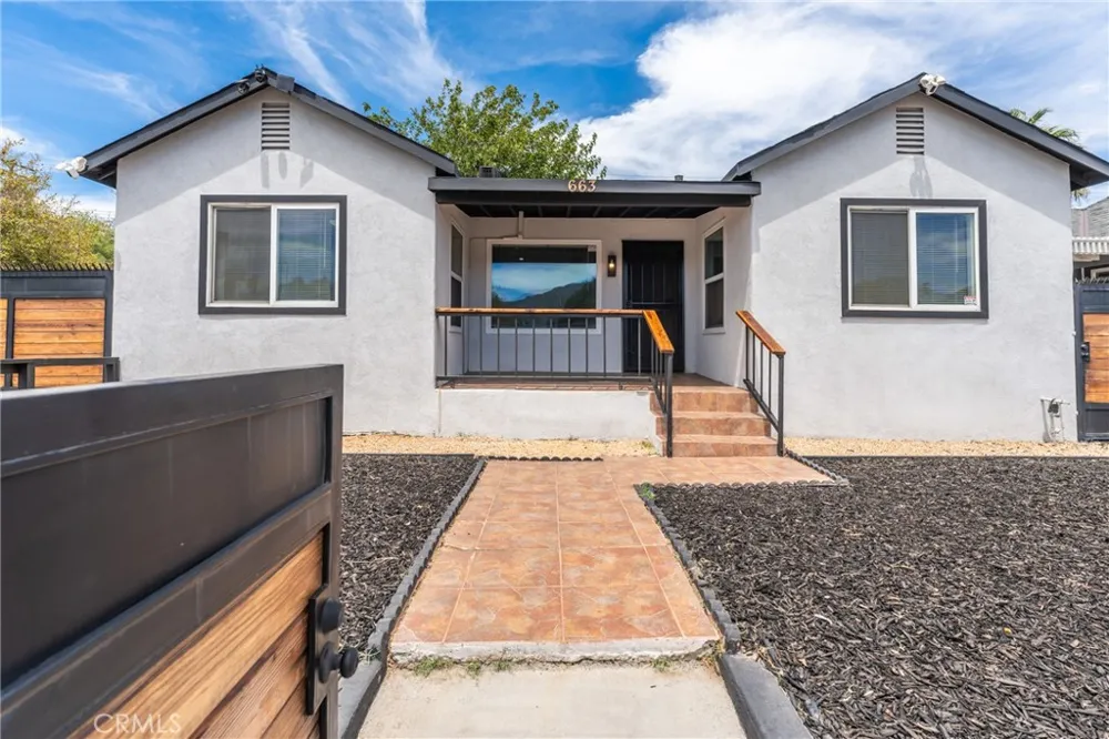 663 W Ramsey Banning, CA 92220