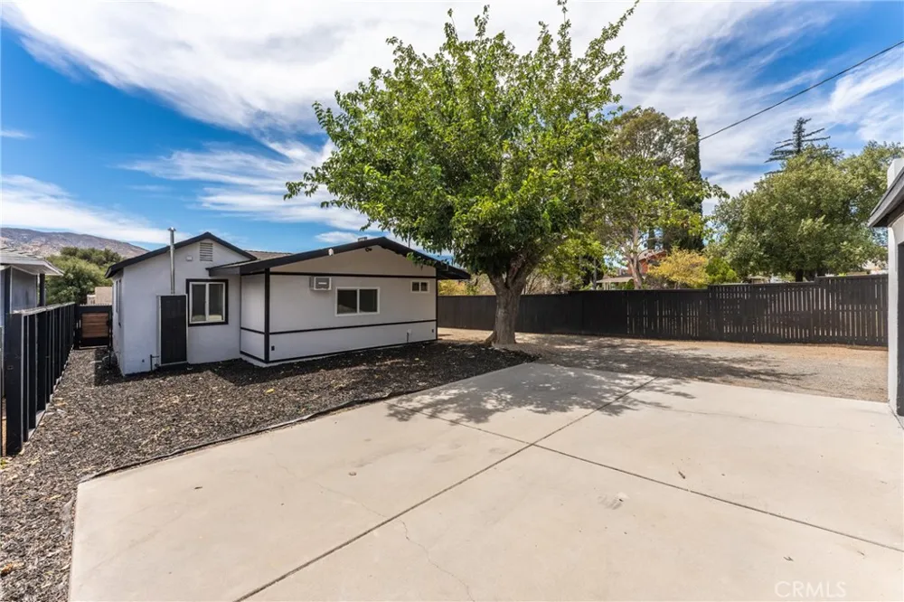 663 W Ramsey Banning, CA 92220