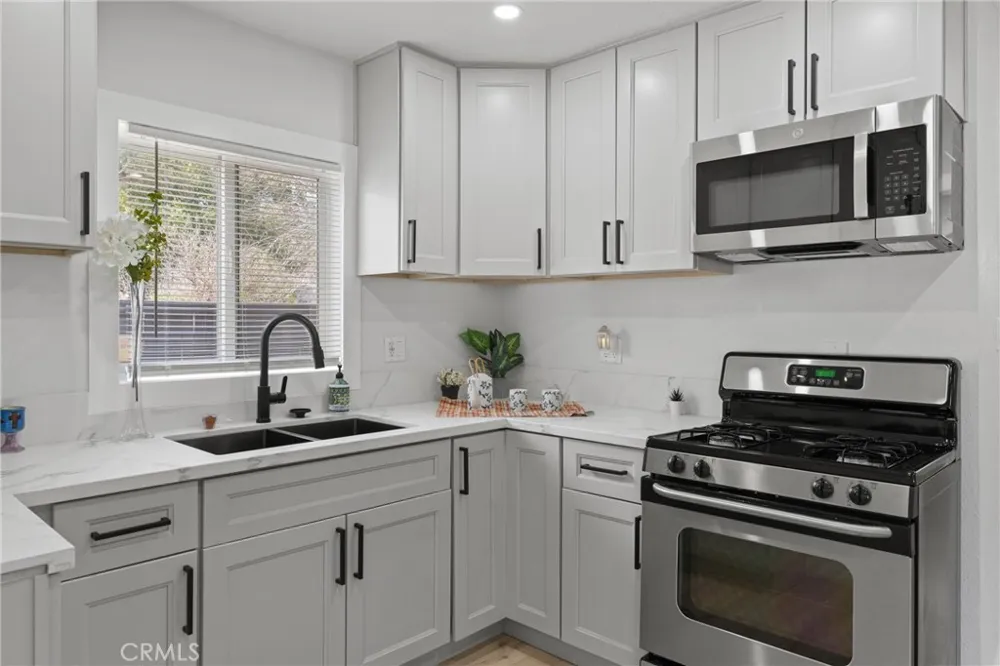 663 W Ramsey Banning, CA 92220