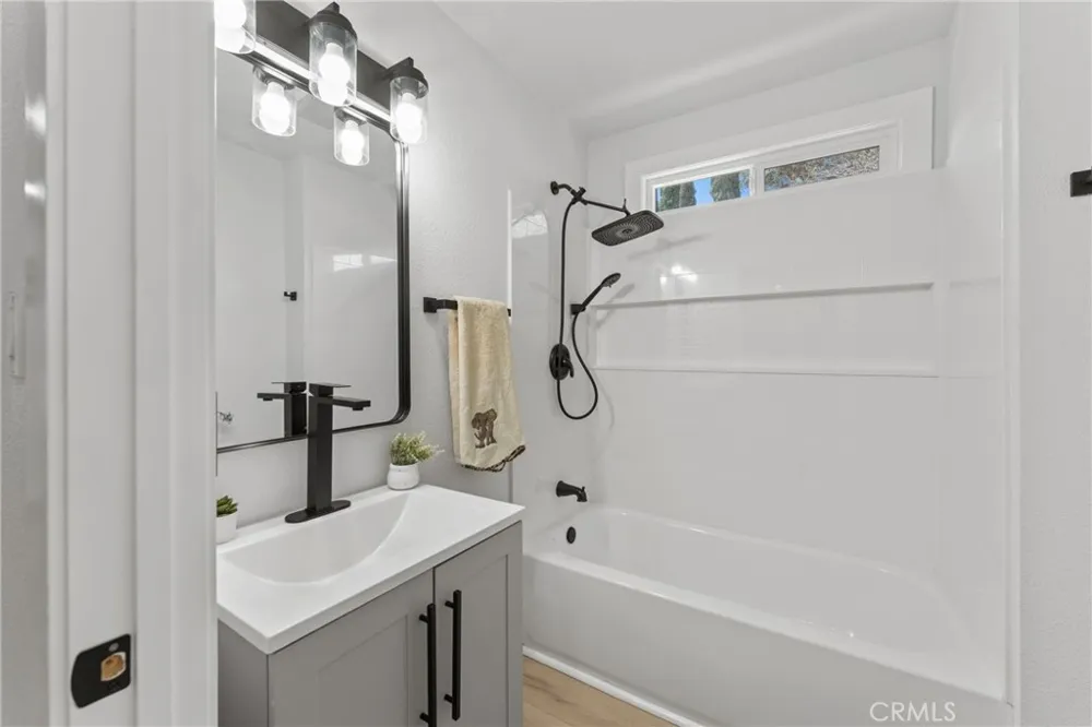663 W Ramsey Banning, CA 92220