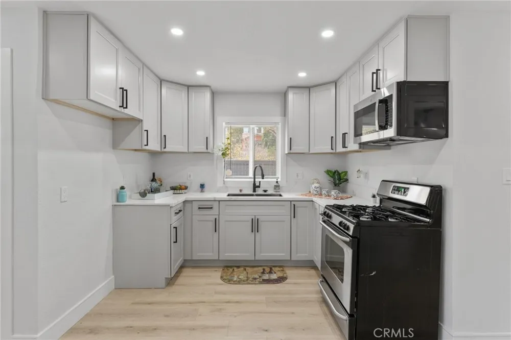 663 W Ramsey Banning, CA 92220