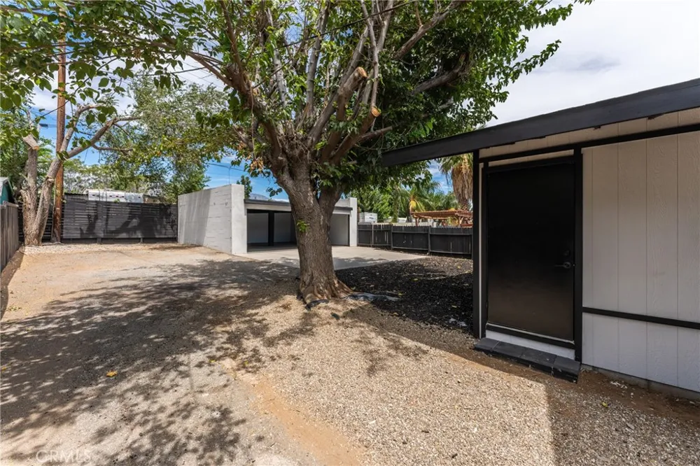 663 W Ramsey Banning, CA 92220