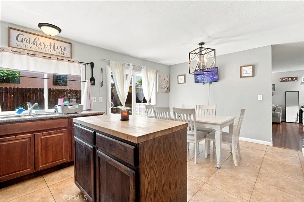 479 W 12th Perris, CA 92570