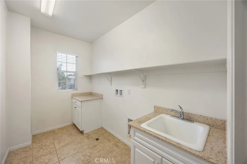2873 E Via Terrano Ontario, CA 91764