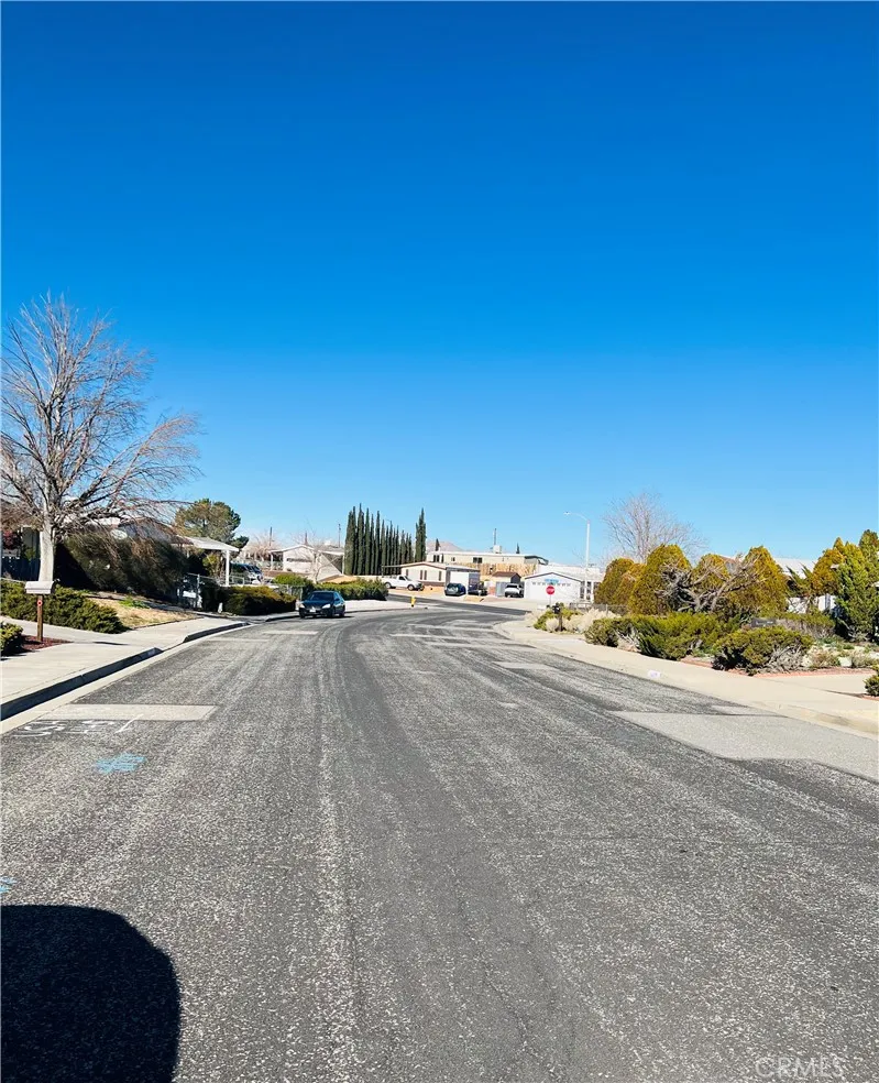 14005 Victoria Drive Victorville, CA 92395