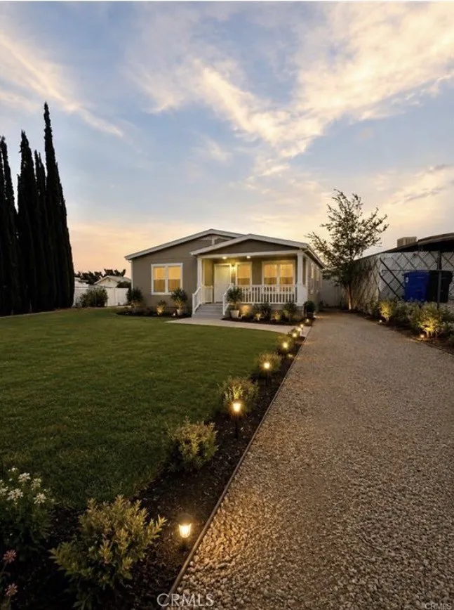 14005 Victoria Drive Victorville, CA 92395