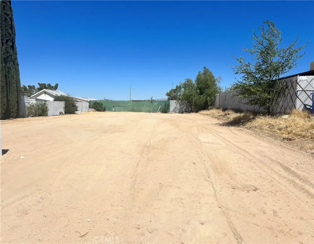14005 Victoria Drive Victorville, CA 92395