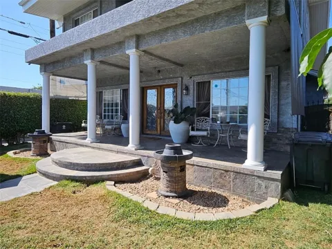 1117 E 65th