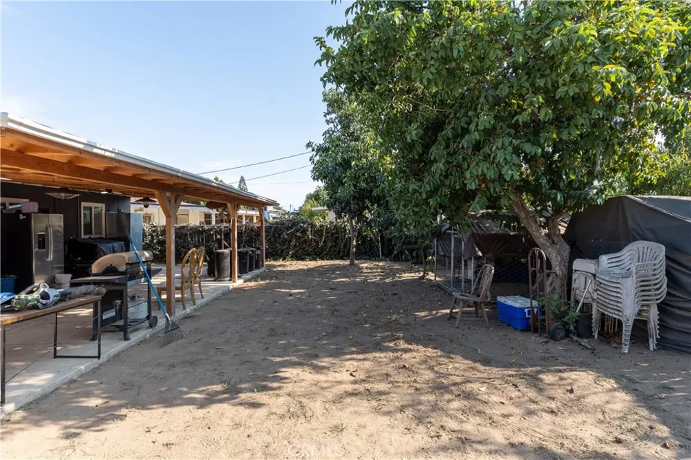 1646 S Monterey Ontario, CA 91761