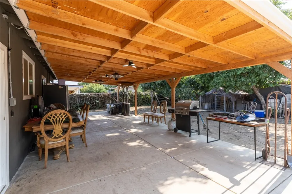 1646 S Monterey Ontario, CA 91761