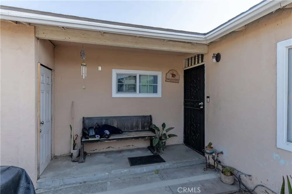 1646 S Monterey Ontario, CA 91761