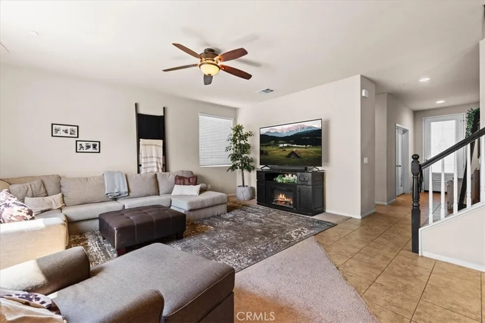 30865 Oak Knoll Drive Menifee, CA 92584