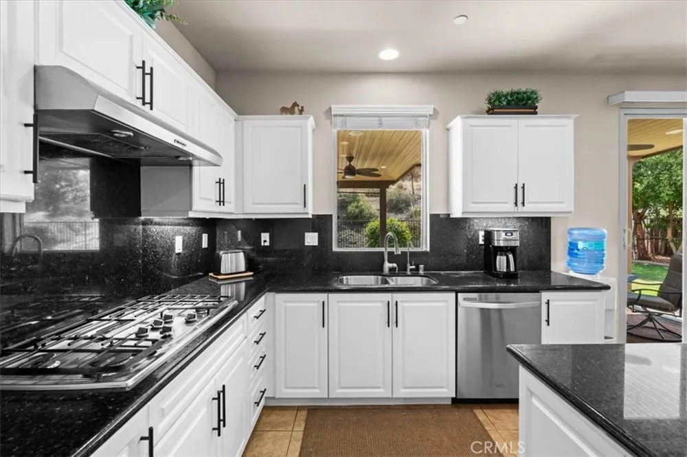 30865 Oak Knoll Drive Menifee, CA 92584