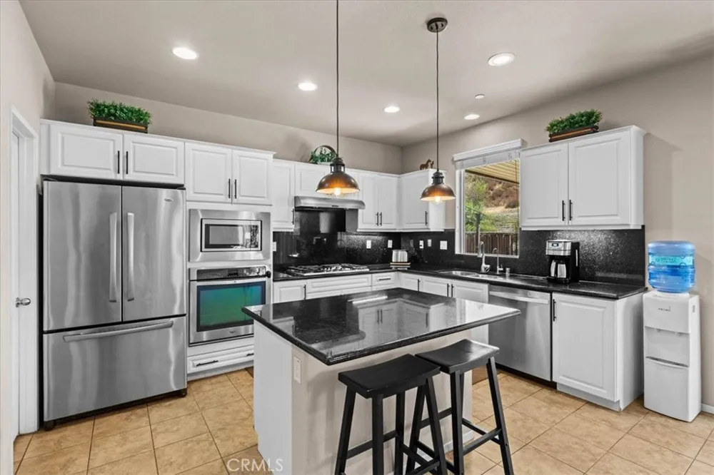 30865 Oak Knoll Drive Menifee, CA 92584