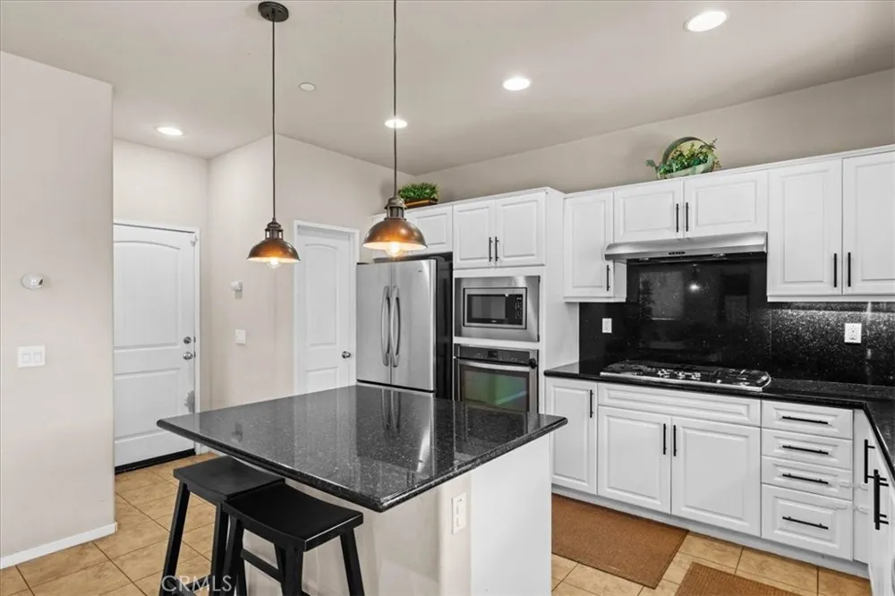 30865 Oak Knoll Drive Menifee, CA 92584