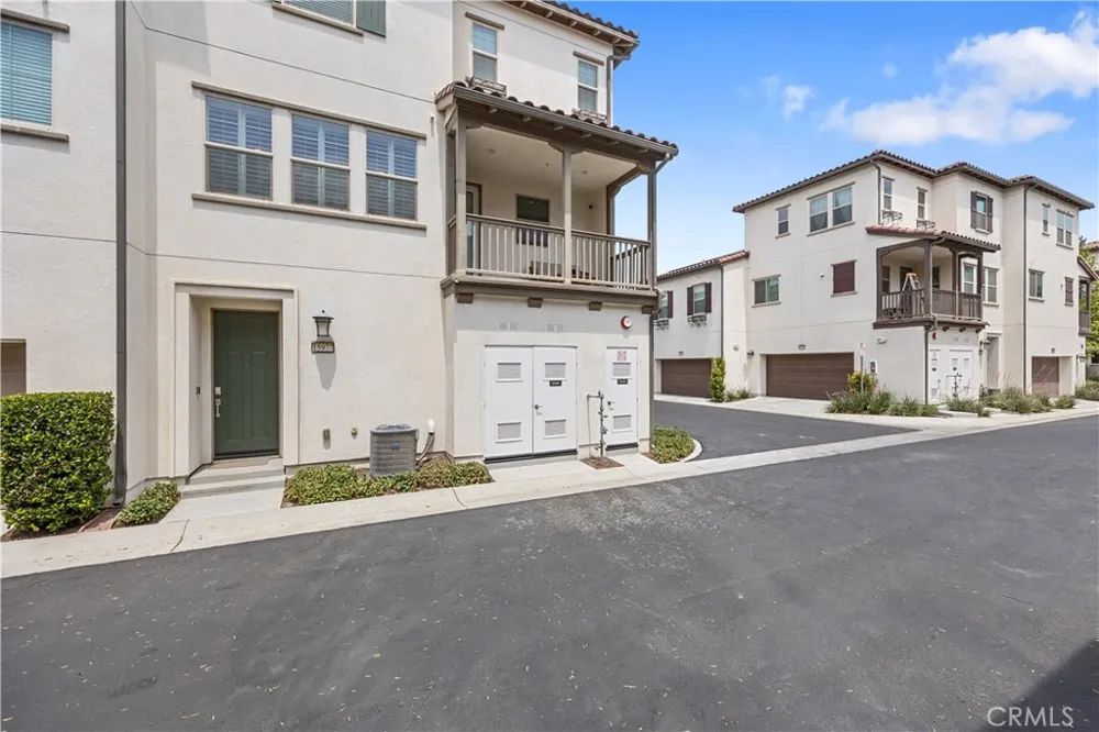 15977 Main Chino, CA 91708