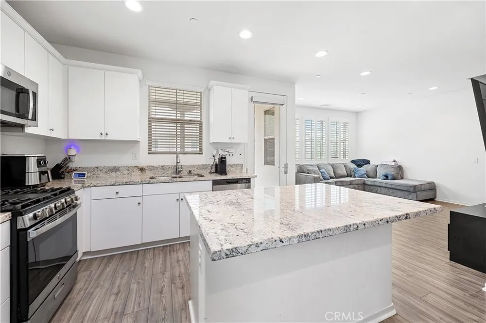 15977 Main Chino, CA 91708