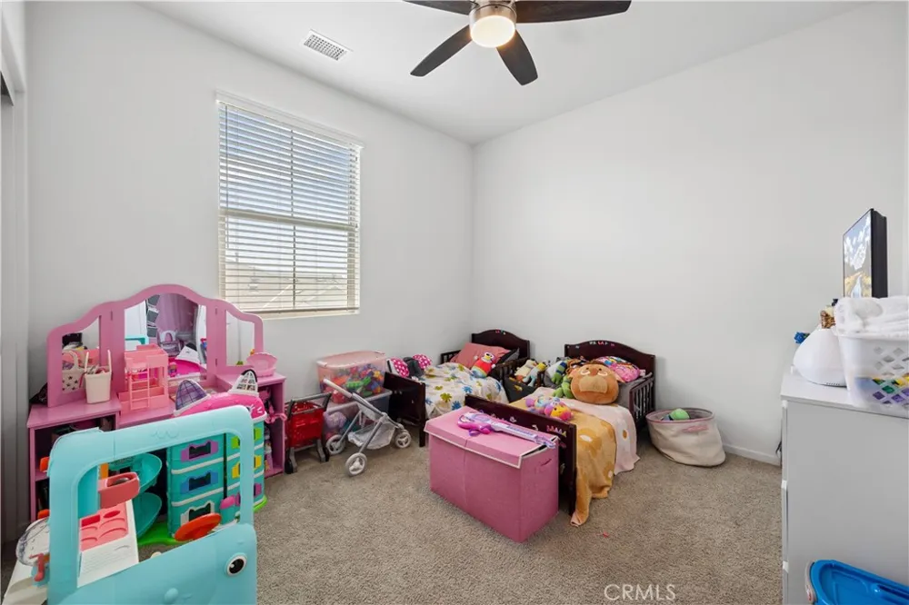 15977 Main Chino, CA 91708