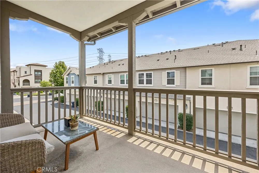 15977 Main Chino, CA 91708