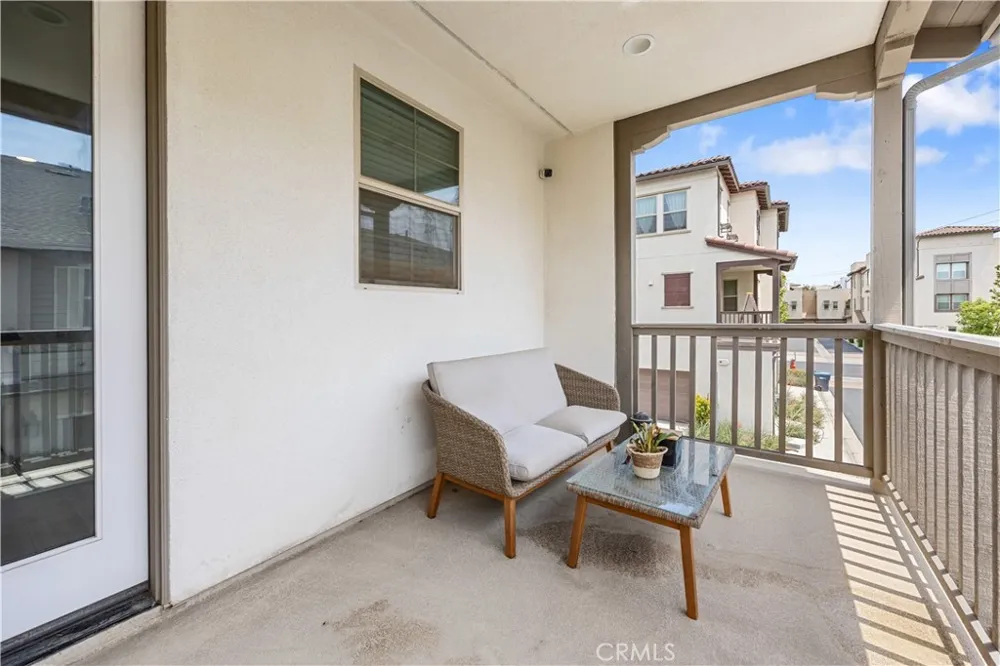 15977 Main Chino, CA 91708