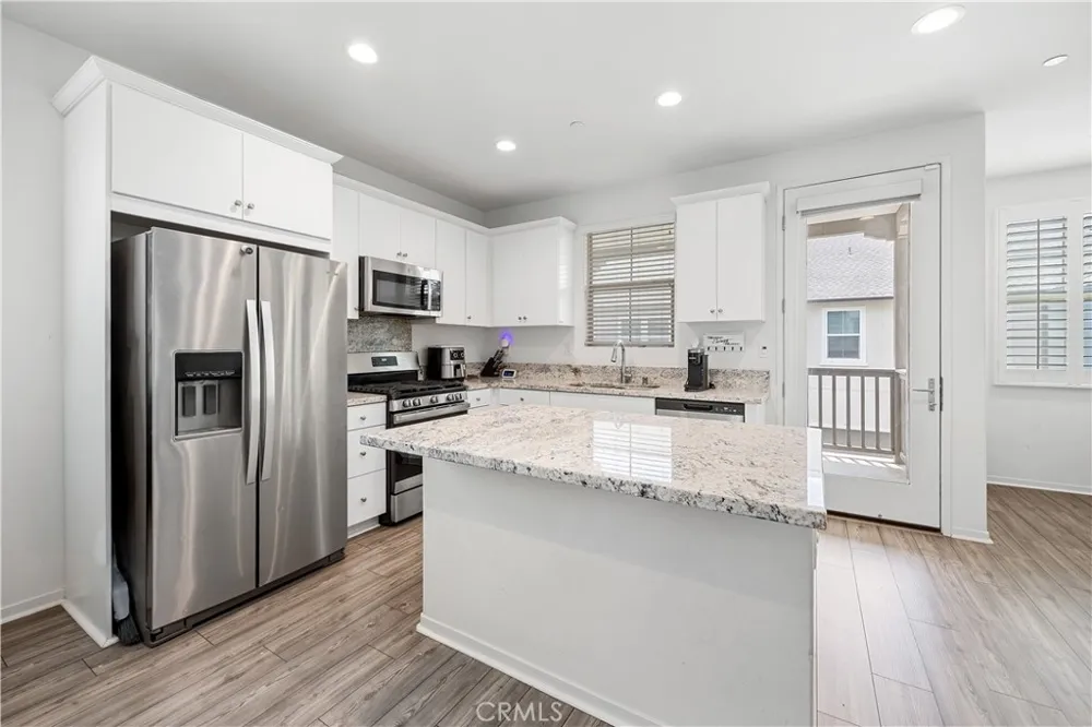 15977 Main Chino, CA 91708