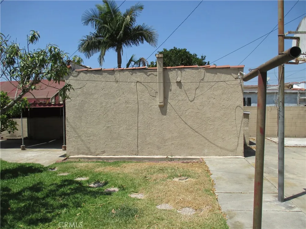 3511 California Street Huntington Park, CA 90255