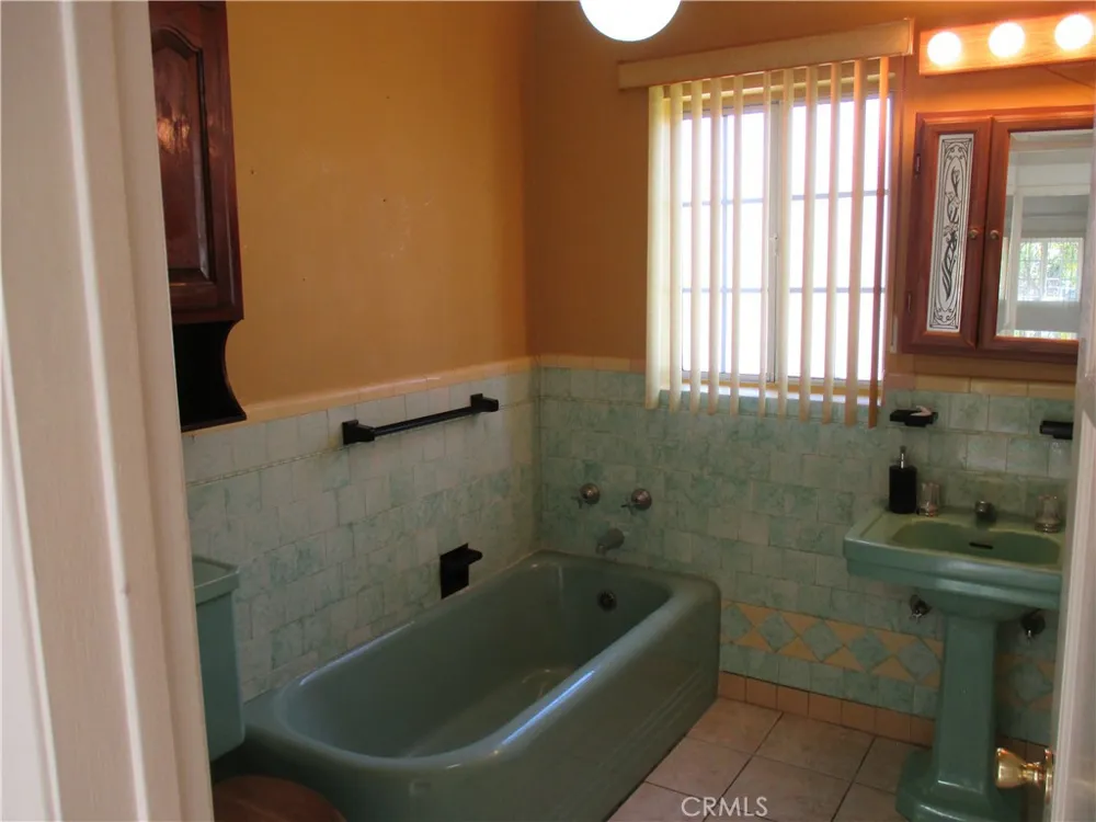 3511 California Street Huntington Park, CA 90255