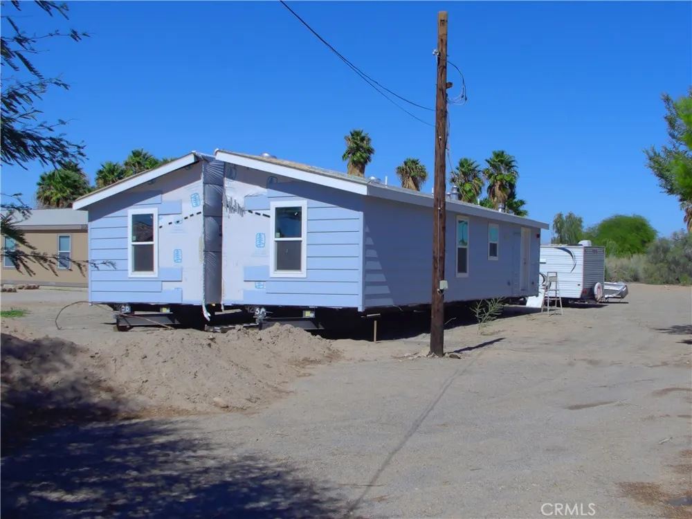 2132 Riviera Blythe, CA 92225