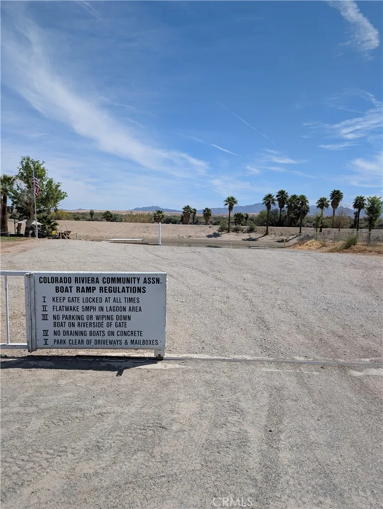 2132 Riviera Blythe, CA 92225