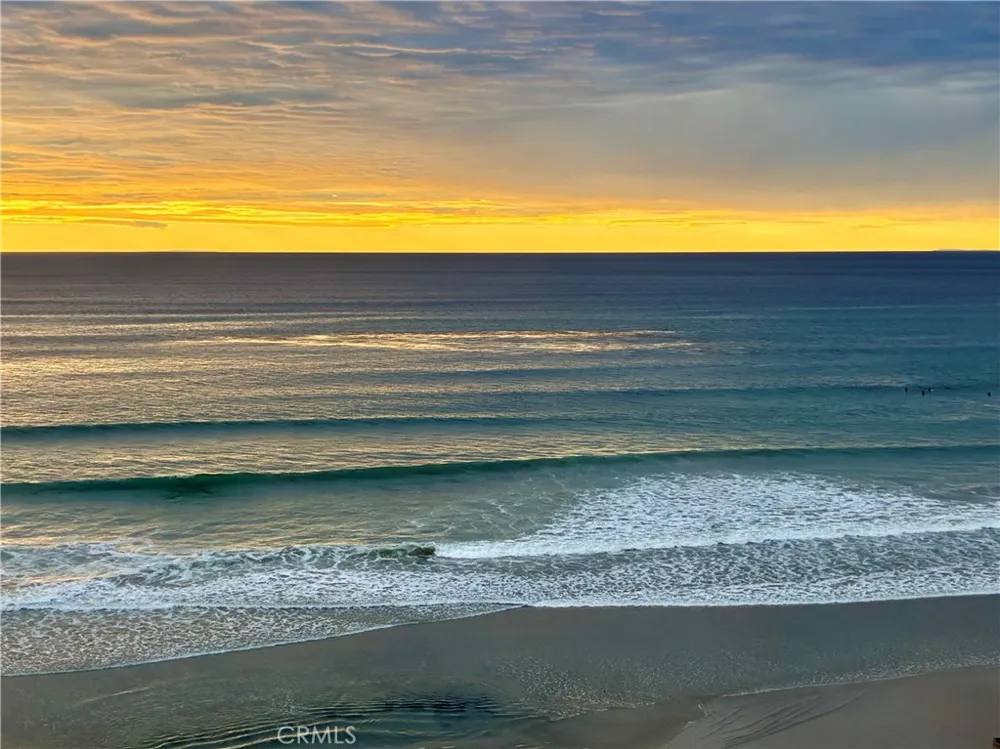 127 W Glaucus Street #B Encinitas, CA 92024
